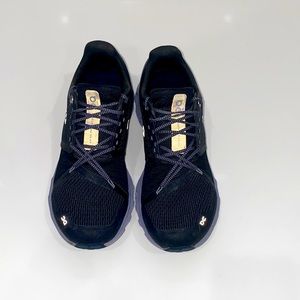 On cloudstrauss first generation size 9